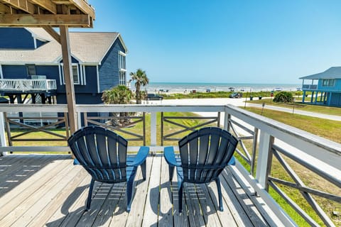 Long Gulf views from the Upper level deck