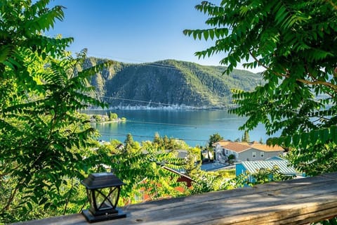 Beautiful views of Lake Chelan