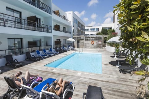 Holiday Home Swimming Pool