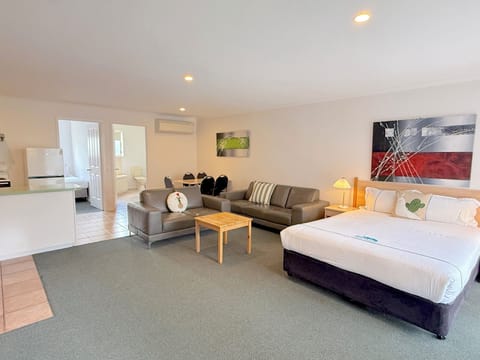 Standard Family Apartment | Soundproofing, free WiFi, bed sheets