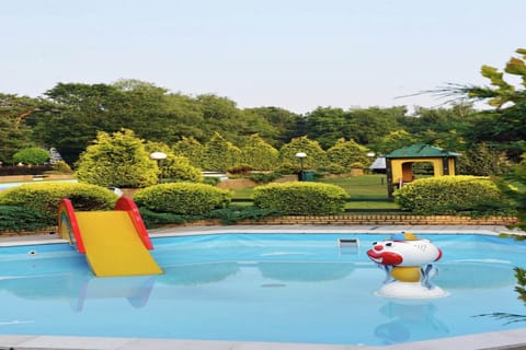 Holiday Home Swimming Pool