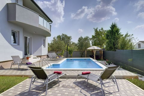Holiday Home Swimming Pool