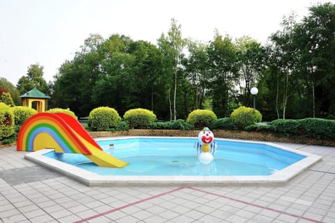 Holiday Home Swimming Pool