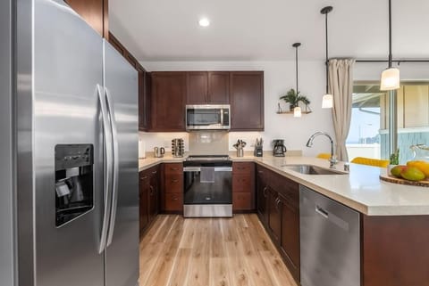 Well-equipped kitchen with all essentials