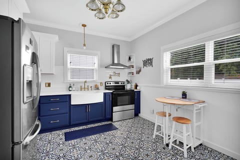 Well stocked kitchen 