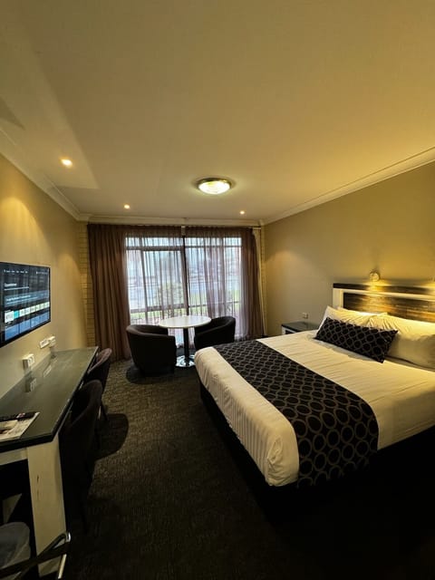 Off Street Kitchenette | Laptop workspace, iron/ironing board, free WiFi, bed sheets