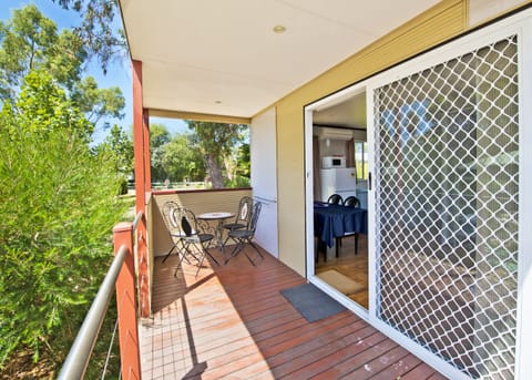 Deluxe Suite, 1 Bedroom, Non Smoking, Kitchen (Deluxe Chalet) | Terrace/patio