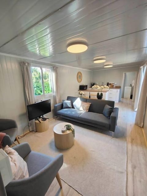 Open Plan Lounge and Kitchen