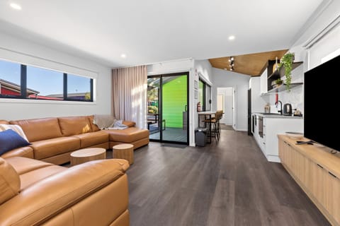 Superior Family Cabin (Sleeps 6) | Living area