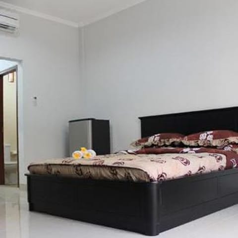 Deluxe Room (with AC) | Free WiFi