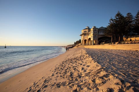 Beach nearby, beach towels
