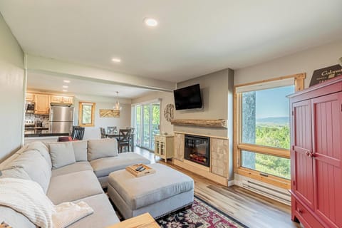Living Area with Yampa Valley Views