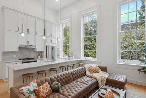 Unit 201 | Living Room | XL Flat Screen TV | Central Common Area | Single-Level Layout