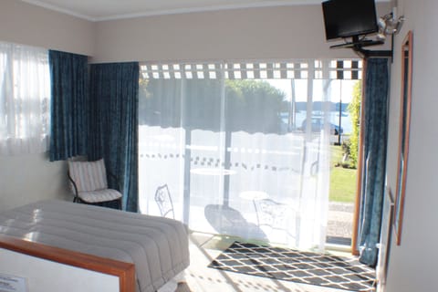 Standard Studio, Non Smoking, Kitchenette (Sea View small Studio #8) | Soundproofing, iron/ironing board, free WiFi, bed sheets