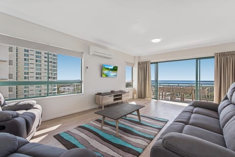 Deluxe Apartment, 3 Bedrooms, Ocean View | Living area | 32-inch flat-screen TV with digital channels, TV, table tennis
