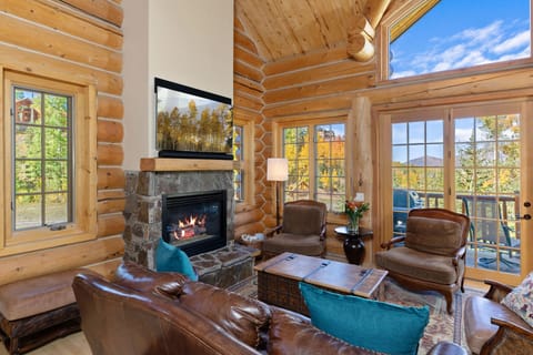 A warm hearth, with cozy living and beautiful views!