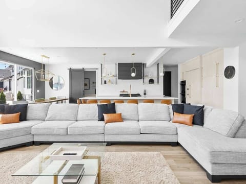 Large open sitting and gathering area. Great for large groups.