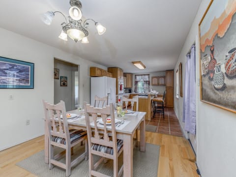 House (3 Bedrooms) | Property amenity