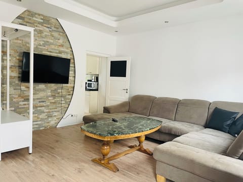 Basic Condo | Living area