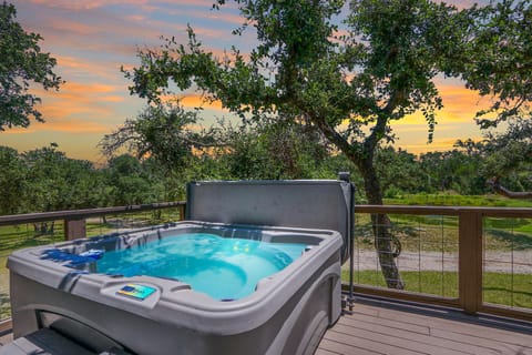 Private Hot tub.