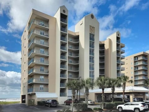 SURF SIDE SHORES!  Top floor condo overlooking the beautiful Gulf of Mexico. 