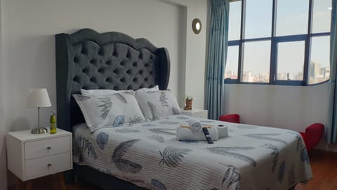 Honeymoon Room | 1 bedroom, iron/ironing board, WiFi (free), bed sheets