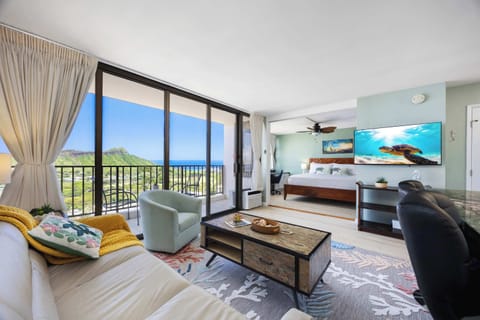 Have a wonderful stay in your beautiful condo with great Diamond Head mountain and ocean views!