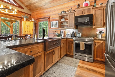 Fully Stocked Kitchen
