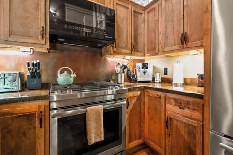 Gas Stove and Microwave.