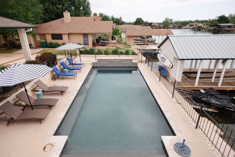 Lakefront Retreat w/ Pool & Game Room | Families House in Granite Shoals