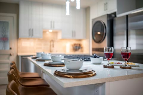 Kitchen island counter. Great for prepping your next meal or enjoying take-out. 