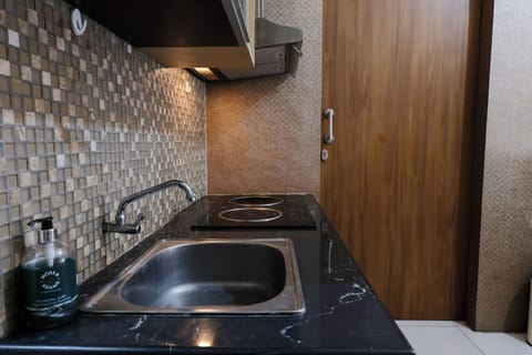 Apartment | Private kitchen | Full-size fridge, stovetop