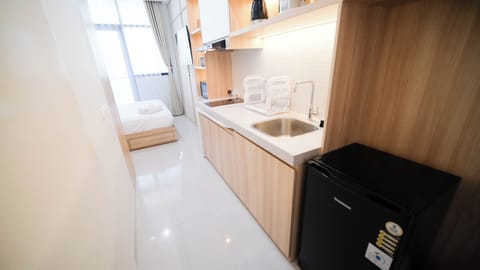 Studio | Private kitchen | Full-size fridge, microwave, stovetop, rice cooker