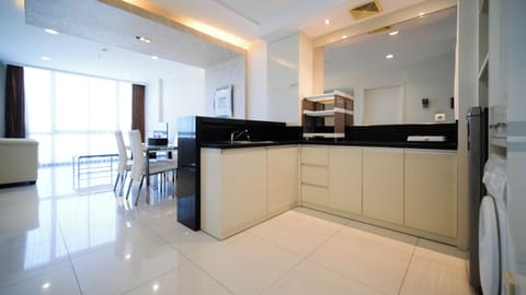 Apartment | Private kitchen | Full-size fridge, stovetop