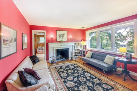 Silver Spring Vacation Rental | 3BR | 2BA | Stairs Required to Enter
