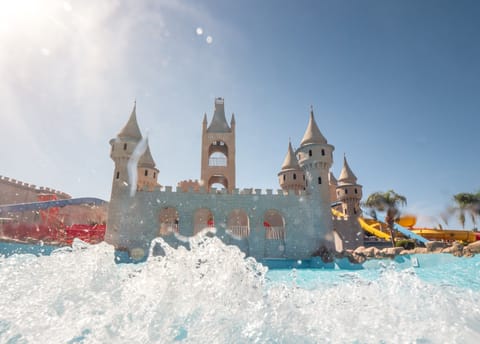 3 outdoor pools, pool umbrellas, sun loungers