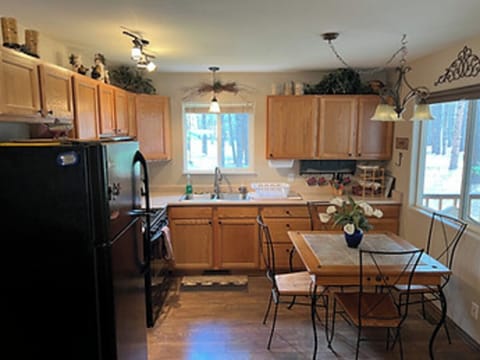 99c9c6dd-8b9c-43bd-bf93-d0abdc0e0e83