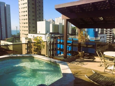 Apartment | Outdoor dining