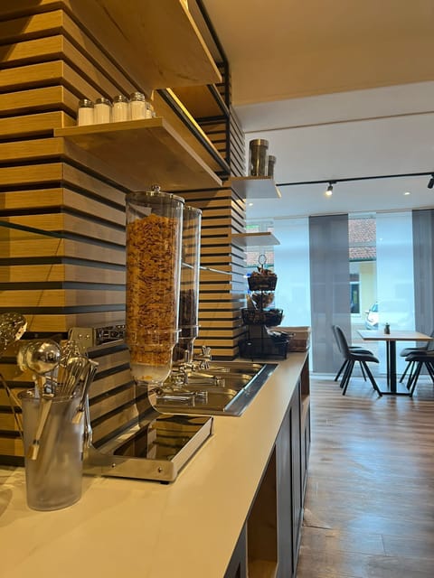 Daily buffet breakfast for a fee