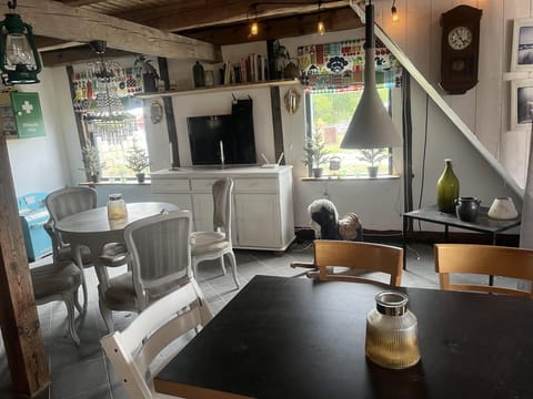 House | Dining