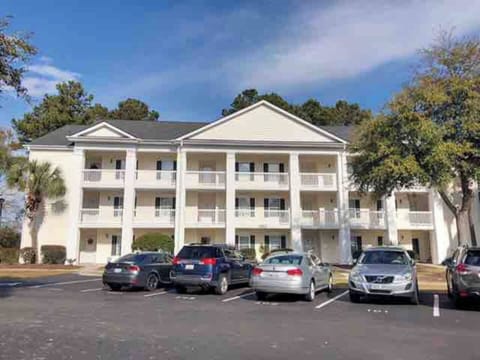 Front View 5040 Windsor Green Way, a nice quiet Condominium Community!