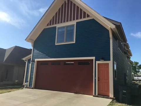 The apartment entrance is next to the garage-private/separated from main house.