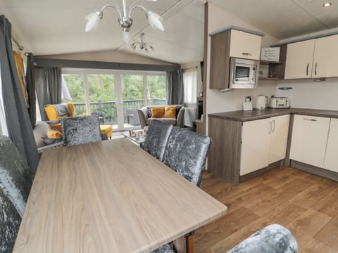 Fridge, dishwasher, electric kettle, toaster