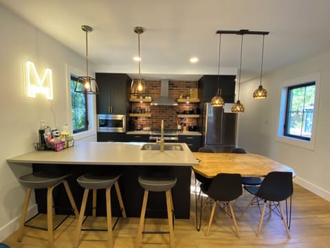 Image picker 1D990267 7713 435B A404 9F380289880B 29261 0000056A81691A70