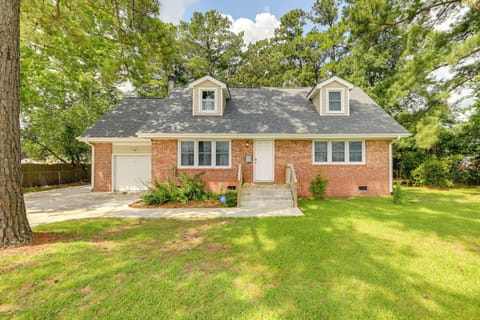 Jacksonville Vacation Rental | 4BR | 2BA | 5 Exterior Steps Required