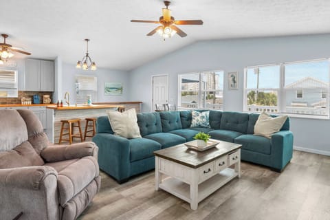 House, Multiple Beds, Patio, Garden View (Beach Time) | Living area | 42-inch flat-screen TV with digital channels