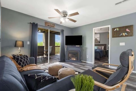 Condo, Multiple Beds, Balcony, Mountain View (Best of Branson) | Living area | 42-inch flat-screen TV with digital channels, fireplace