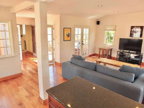 House, Multiple Beds, Patio, Garden View (La Brisa) | Living area | 42-inch flat-screen TV with digital channels