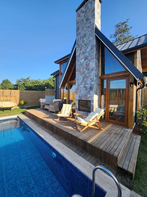 Business Bungalow | Front of property