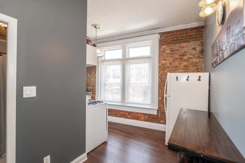 Condo, 1 Queen Bed | Interior